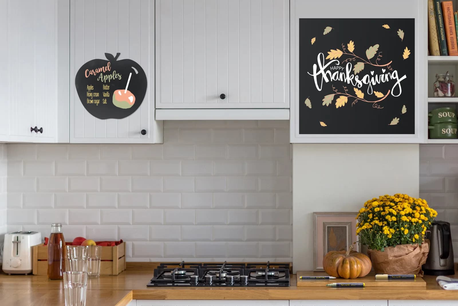 Securit® Silhouette Wandtafel Apfel – 30x50cm, Filzstift + Montageset — In situ